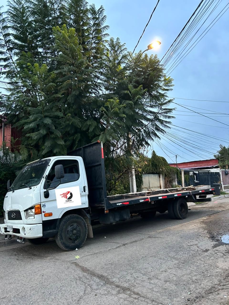 Camión EMEIH Transportes en ruta
